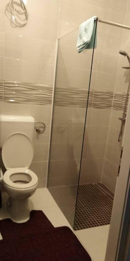 Holiday House Maretta - Apartment No 1 Lukovo Sugarje Ngoại thất bức ảnh