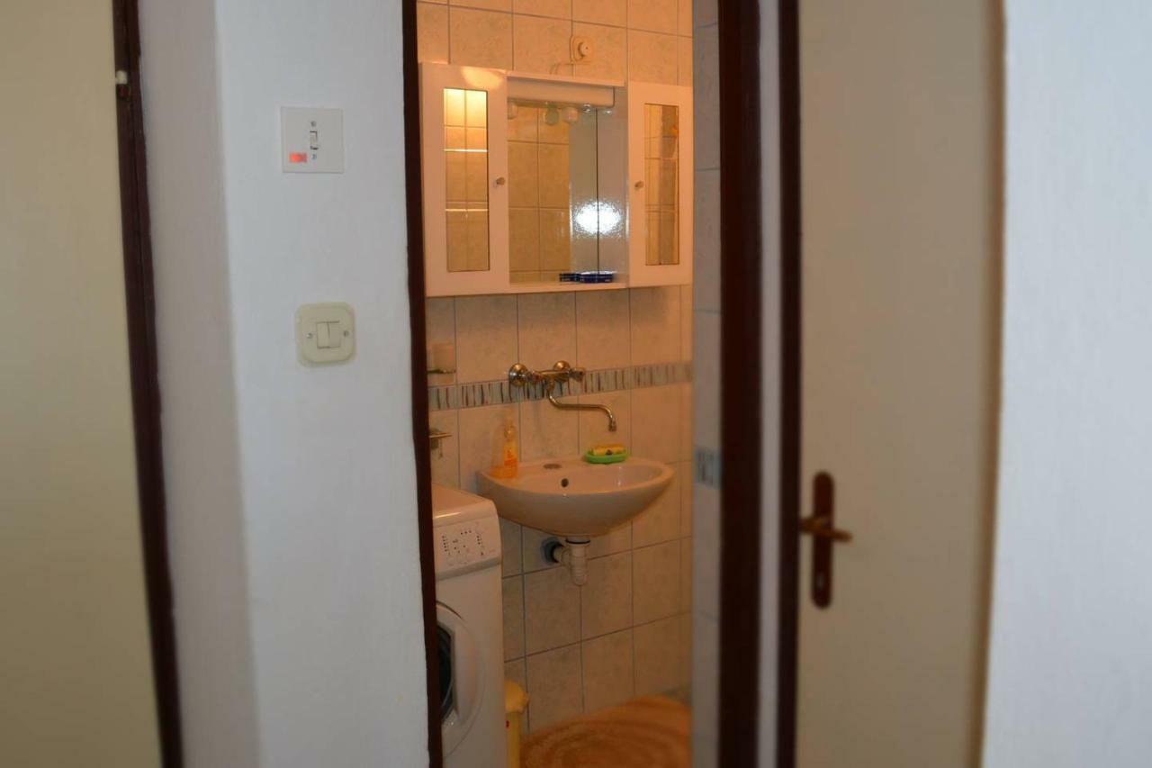 Holiday House Maretta - Apartment No 1 Lukovo Sugarje Ngoại thất bức ảnh