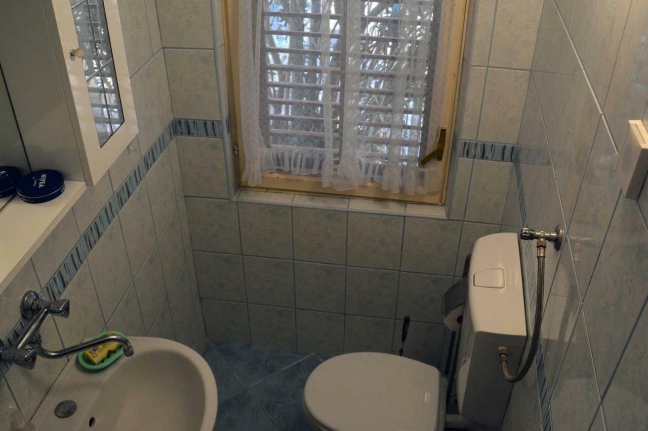 Holiday House Maretta - Apartment No 1 Lukovo Sugarje Ngoại thất bức ảnh